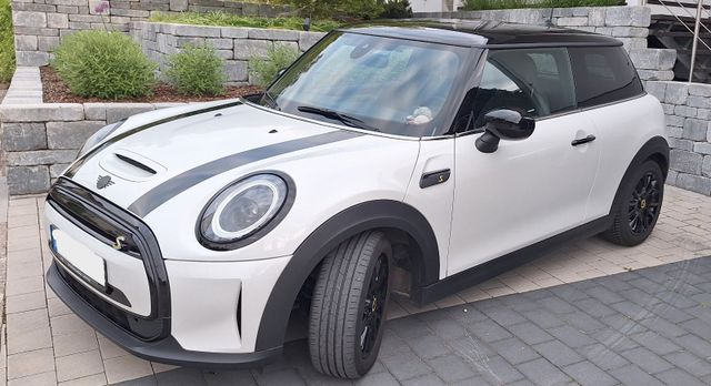 MINI Cooper SE 3-türer in nanuq white