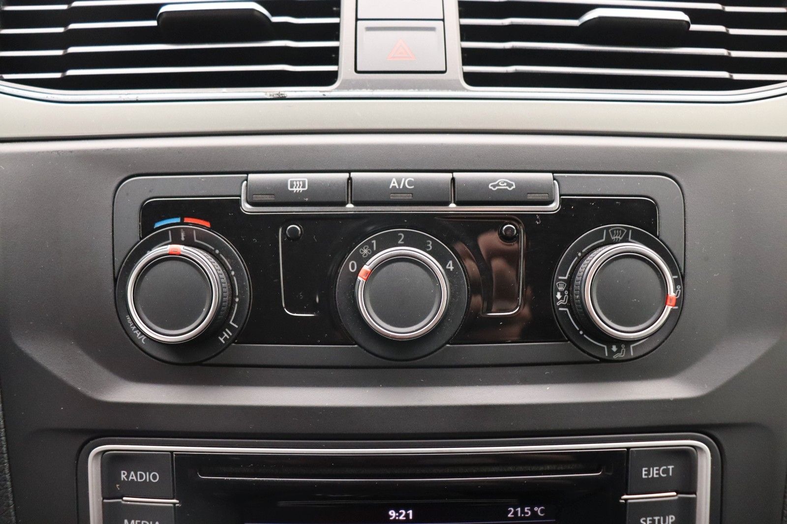 Fahrzeugabbildung Volkswagen Caddy 1.4 TSI Trendline BMT AHK TEMPO PDC