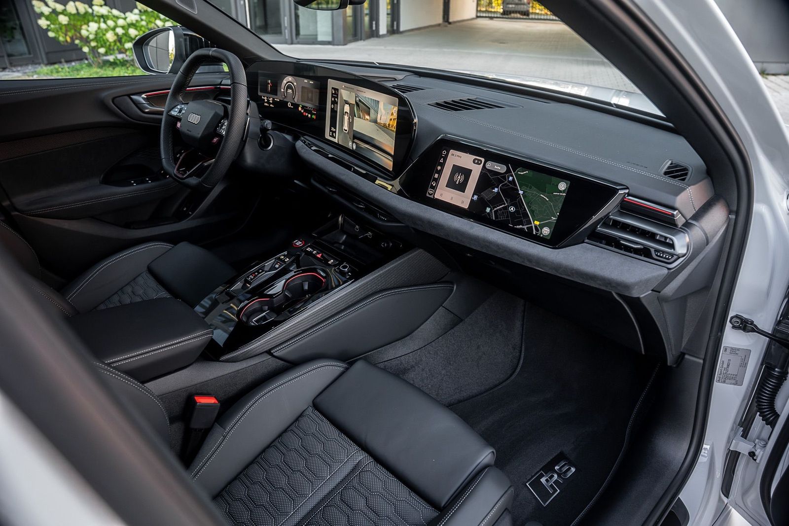 Fahrzeugabbildung Audi RS5 Avant KERAMIK|B&O|TECHPRO|HUD|SPORTPAKET|285