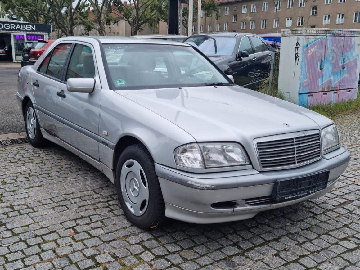Mercedes-Benz C 180 Classic