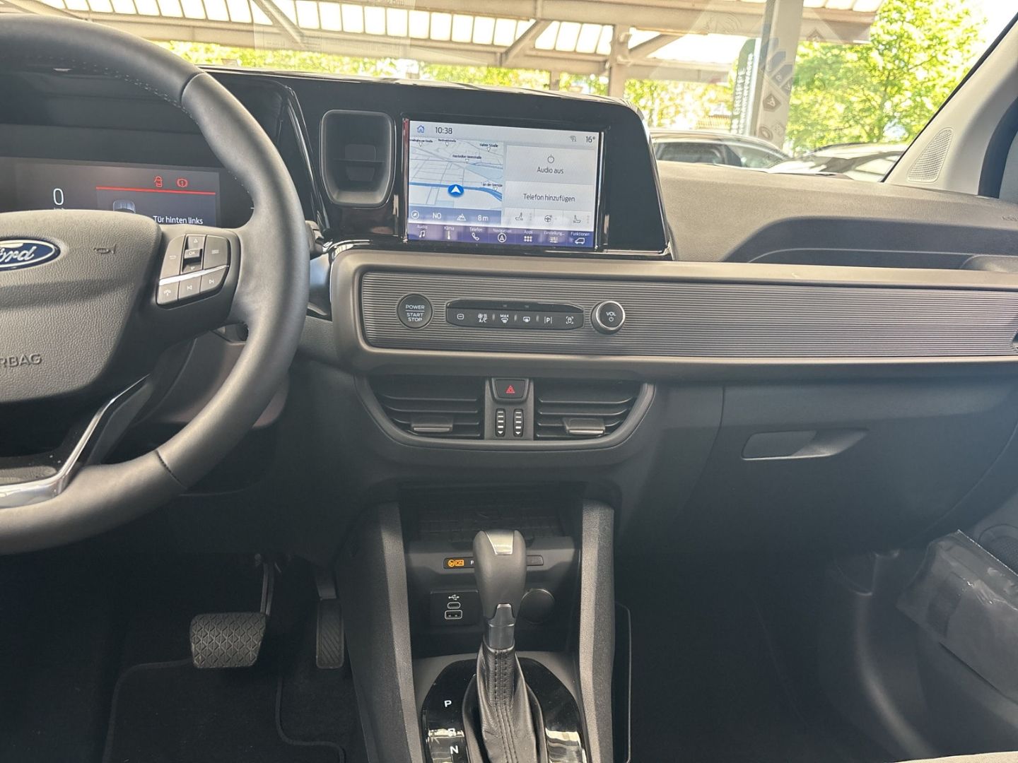 Fahrzeugabbildung Ford Tourneo Courier Titanium Navi ACC Klimaautom Len