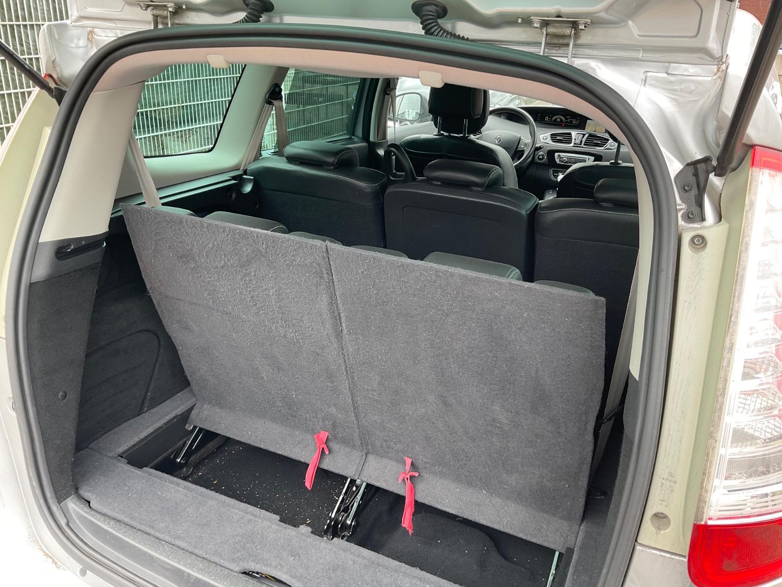 Renault Scenic 2013 — photo 20