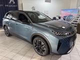 Peugeot 5008 Allure Hybrid 145 - Peugeot 5008: Geländewagen