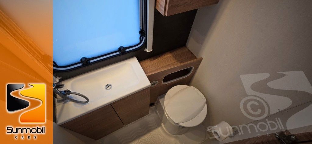 Fahrzeugabbildung Weinsberg CaraOne 420 QD 1.350 kg Ambientebeleuchtung