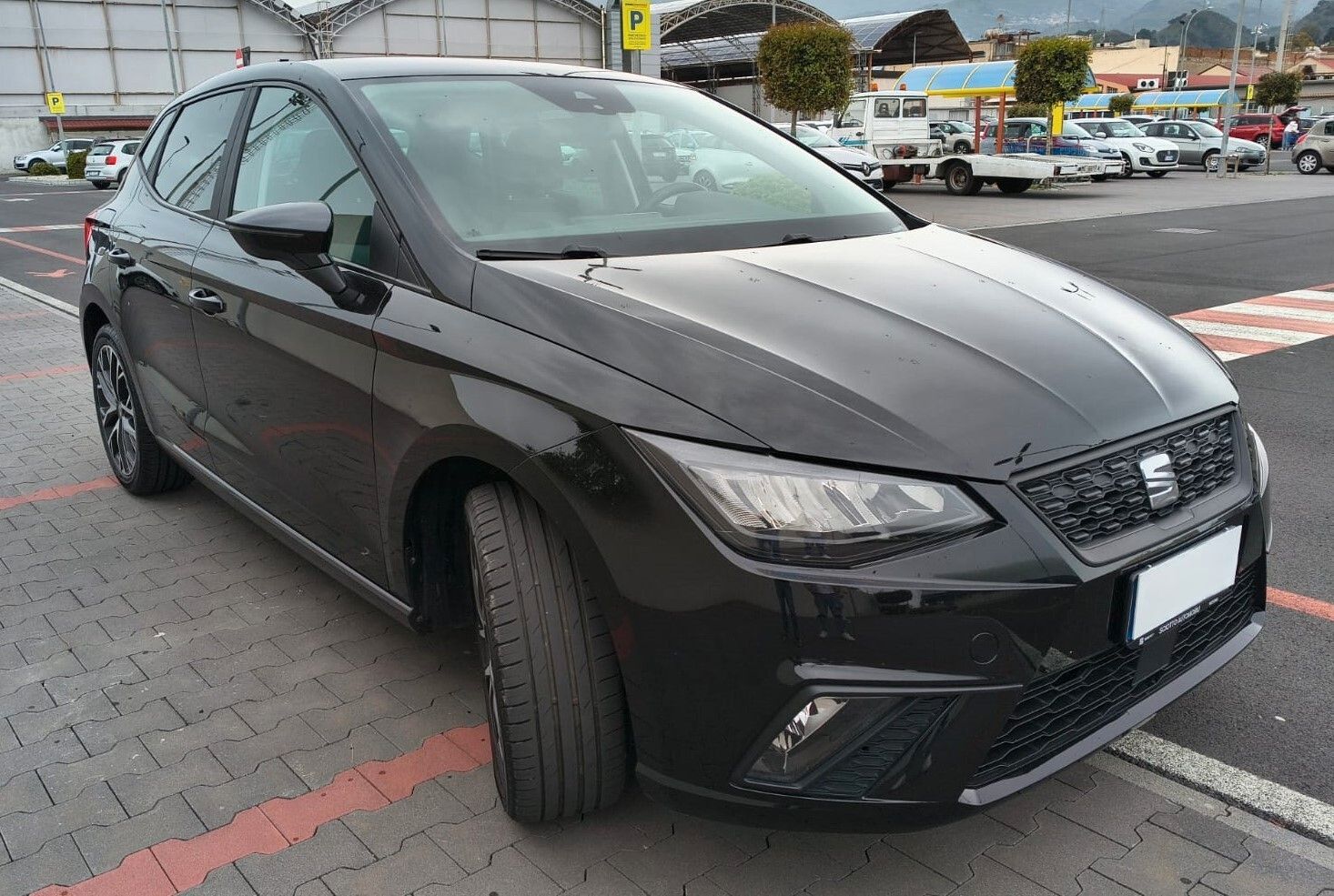 Seat Ibiza 1.0 EcoTSI 95 CV 5 porte Black Editio imagem 2