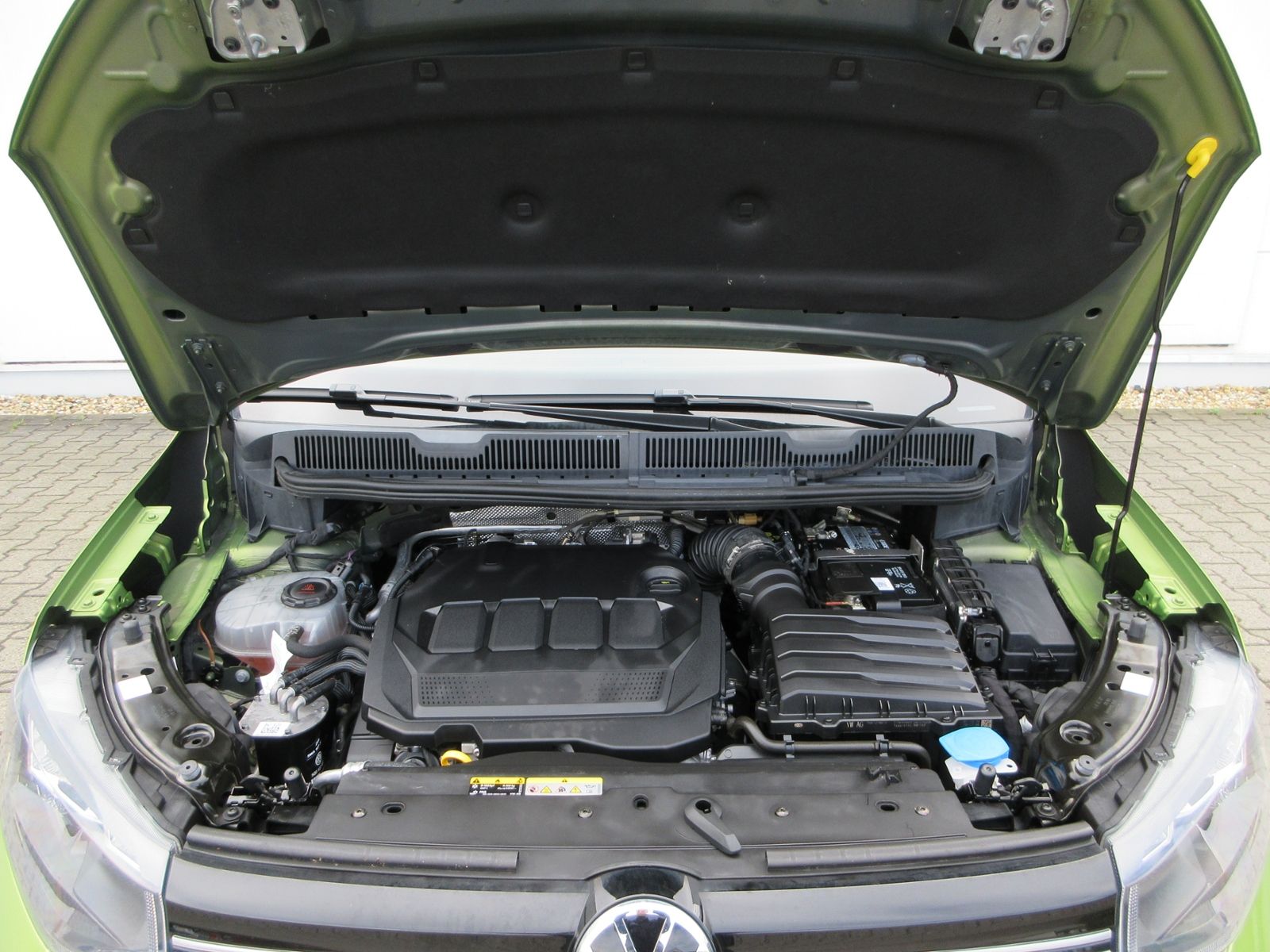 Caddy 2.0 TDI Life 5-SITZER/AHK/LED/16-ZOLL/APP-