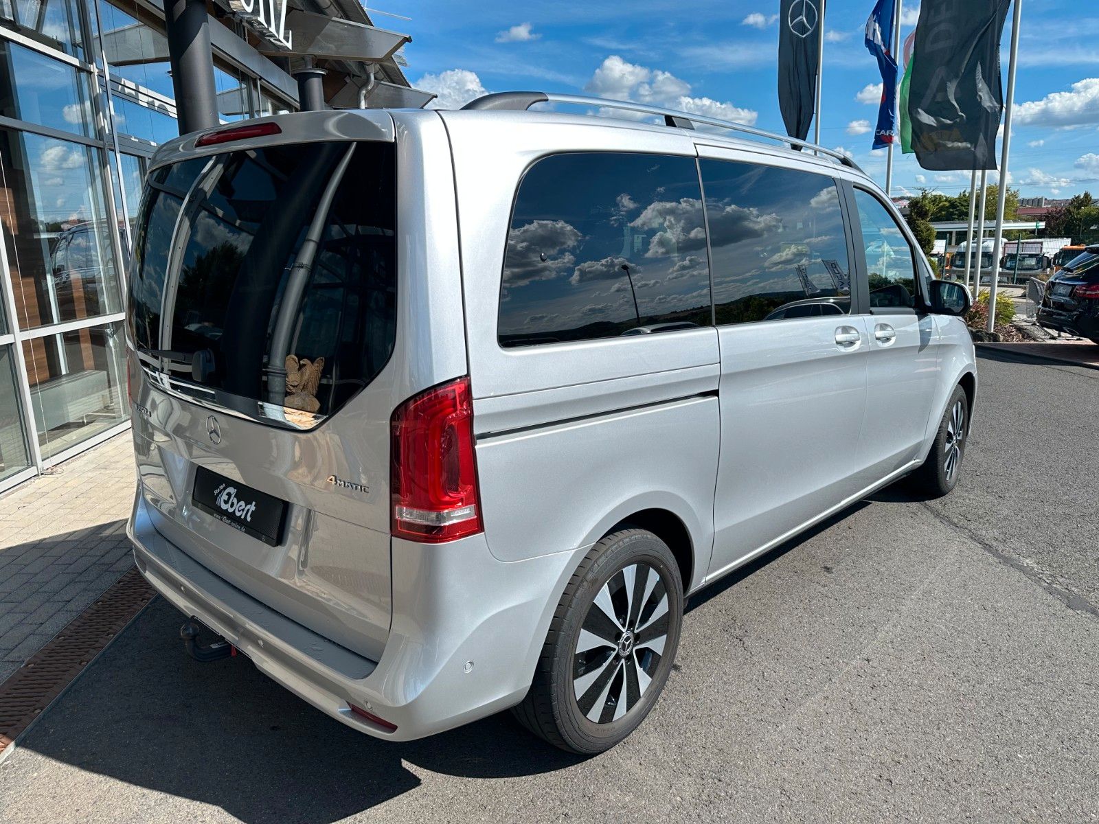 Fahrzeugabbildung Mercedes-Benz V 250 EDITION 4MATIC Kompakt Liege-Paket AHK2,5t