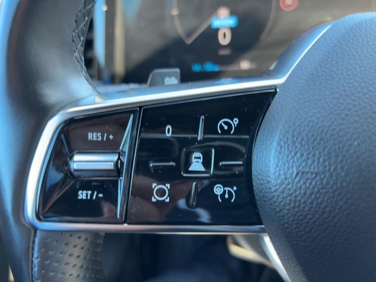 Fahrzeugabbildung Renault Megane E-TECH Techno EV60 220hp - mit KI generiert/bearbeitet