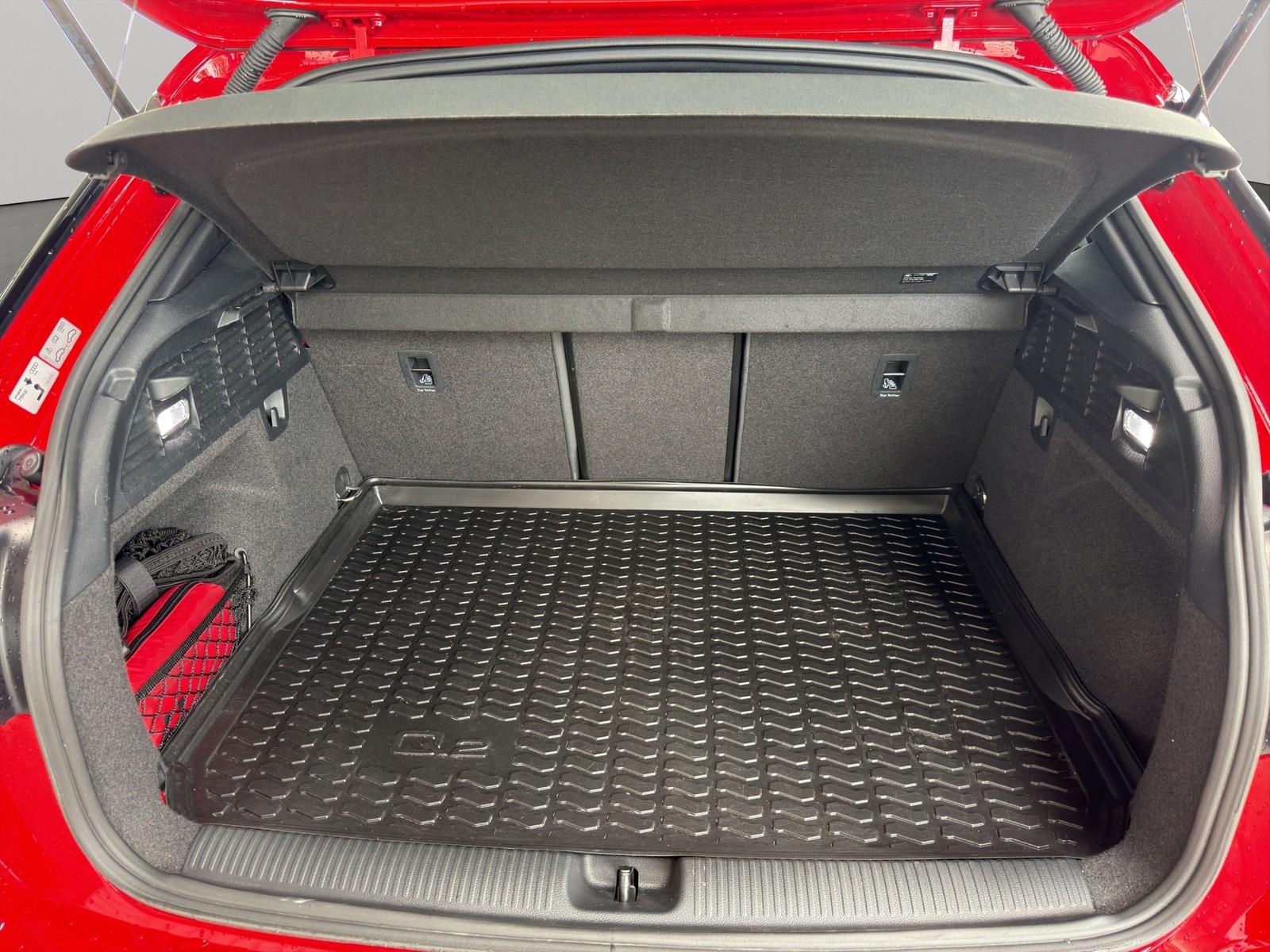 Audi Q2 30 TDI sport LED AHK Shz