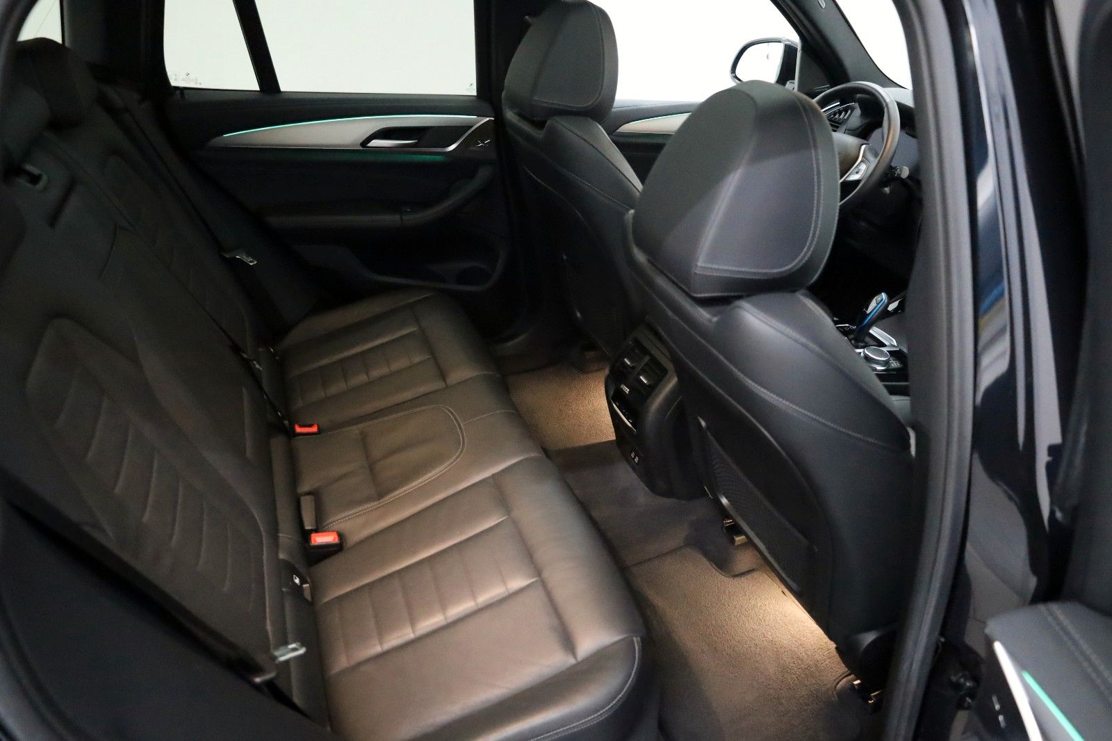 Fahrzeugabbildung BMW iX3 Impressive,Leder,Navi,360Kam,HeadUp,Panorama