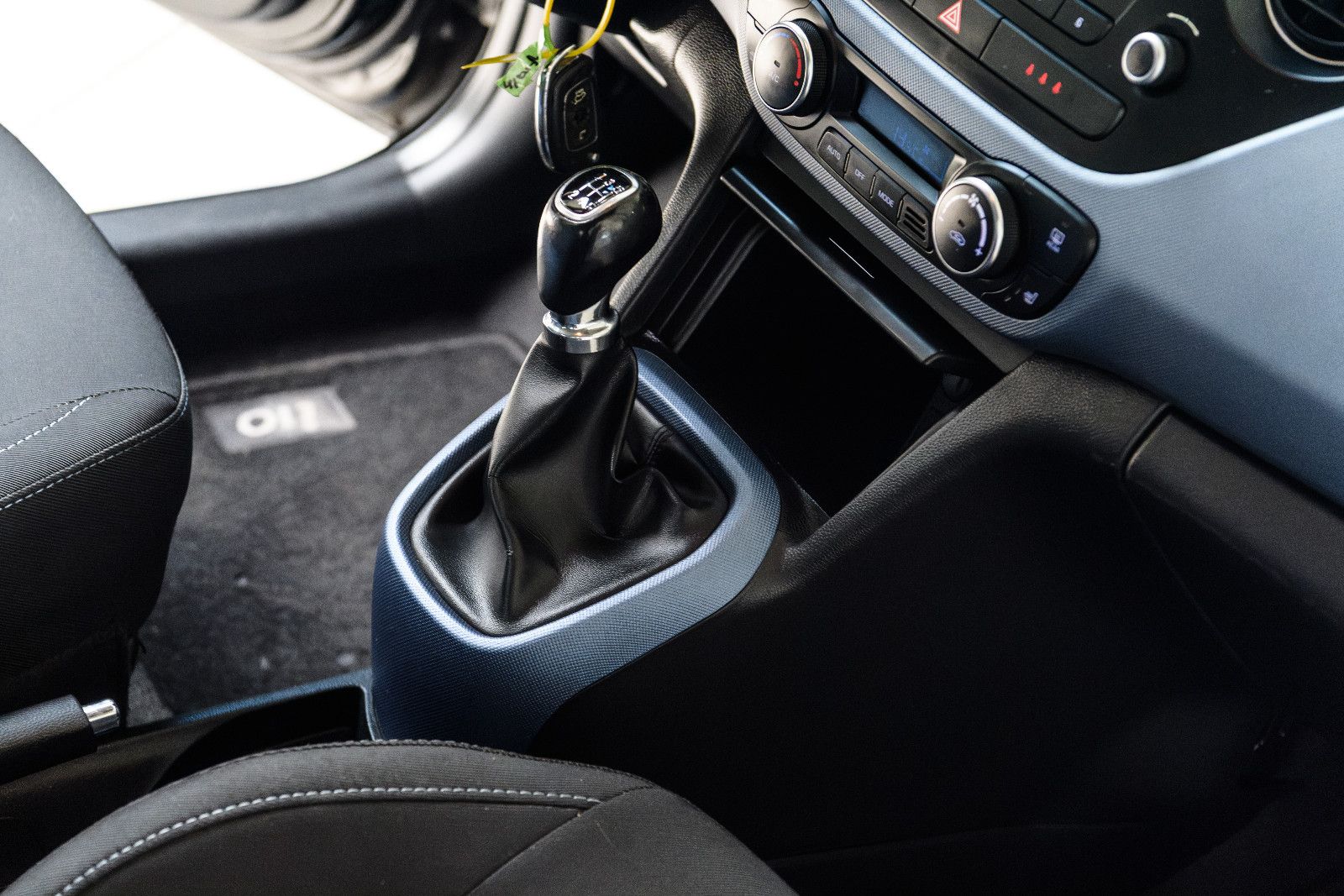 Fahrzeugabbildung Hyundai i10 GO! FIFA World Cup Edition  erst 29950 KM