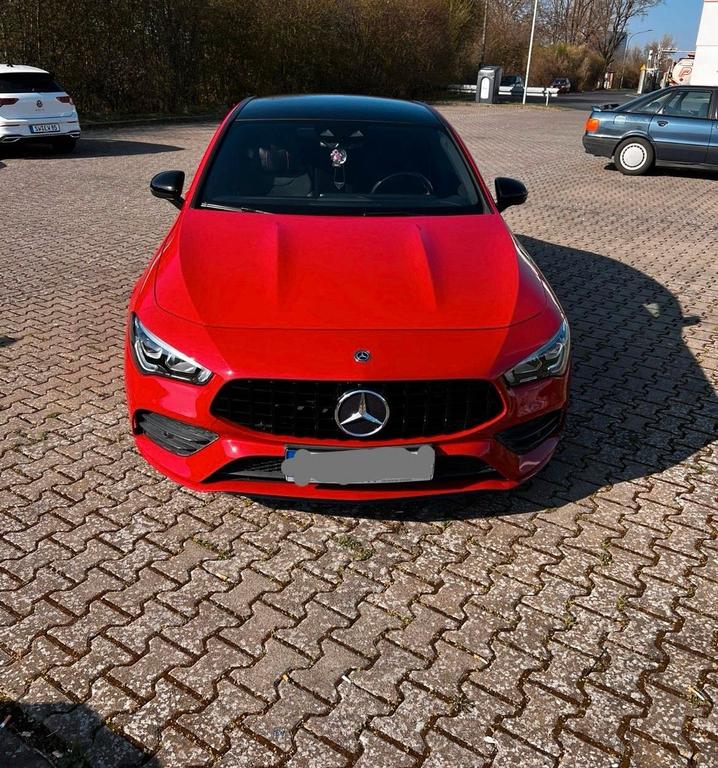 Mercedes-Benz CLA 200