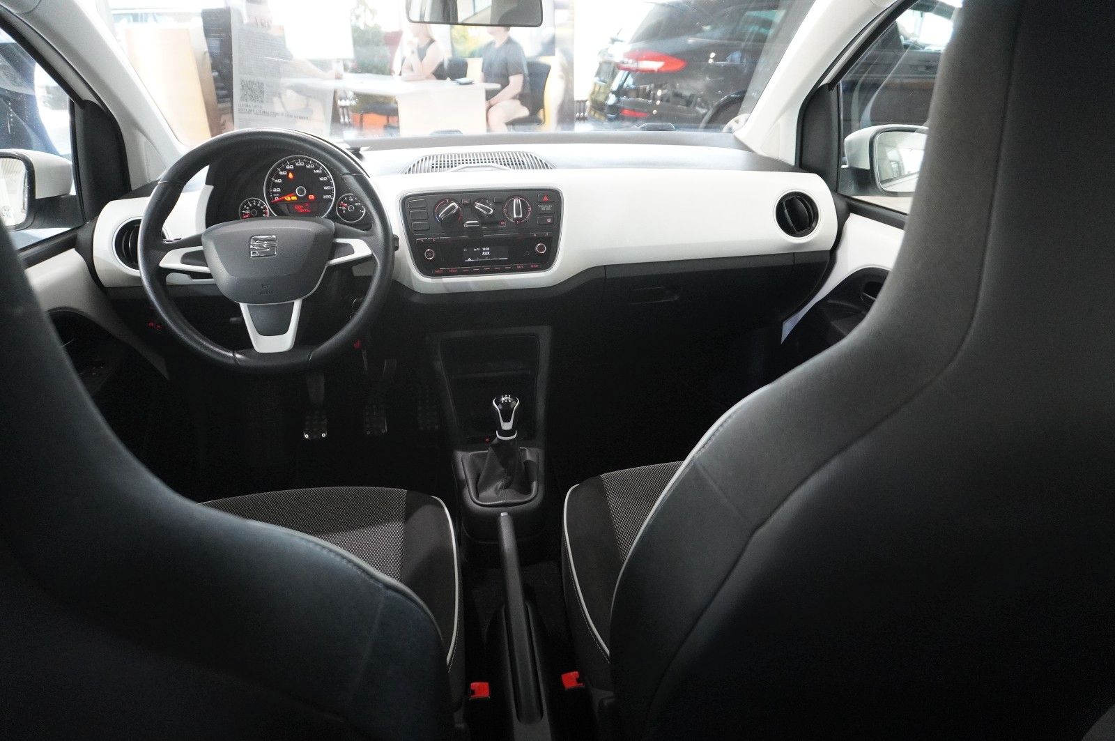 Fahrzeugabbildung SEAT Mii 1.0 MPI CHIC 3-TÜR KLIMA/PDC/USB/TEMP./AUX