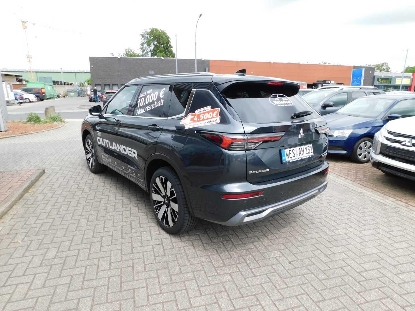 Mitsubishi Outlander 2.4L PHEV TOP 2-Farb