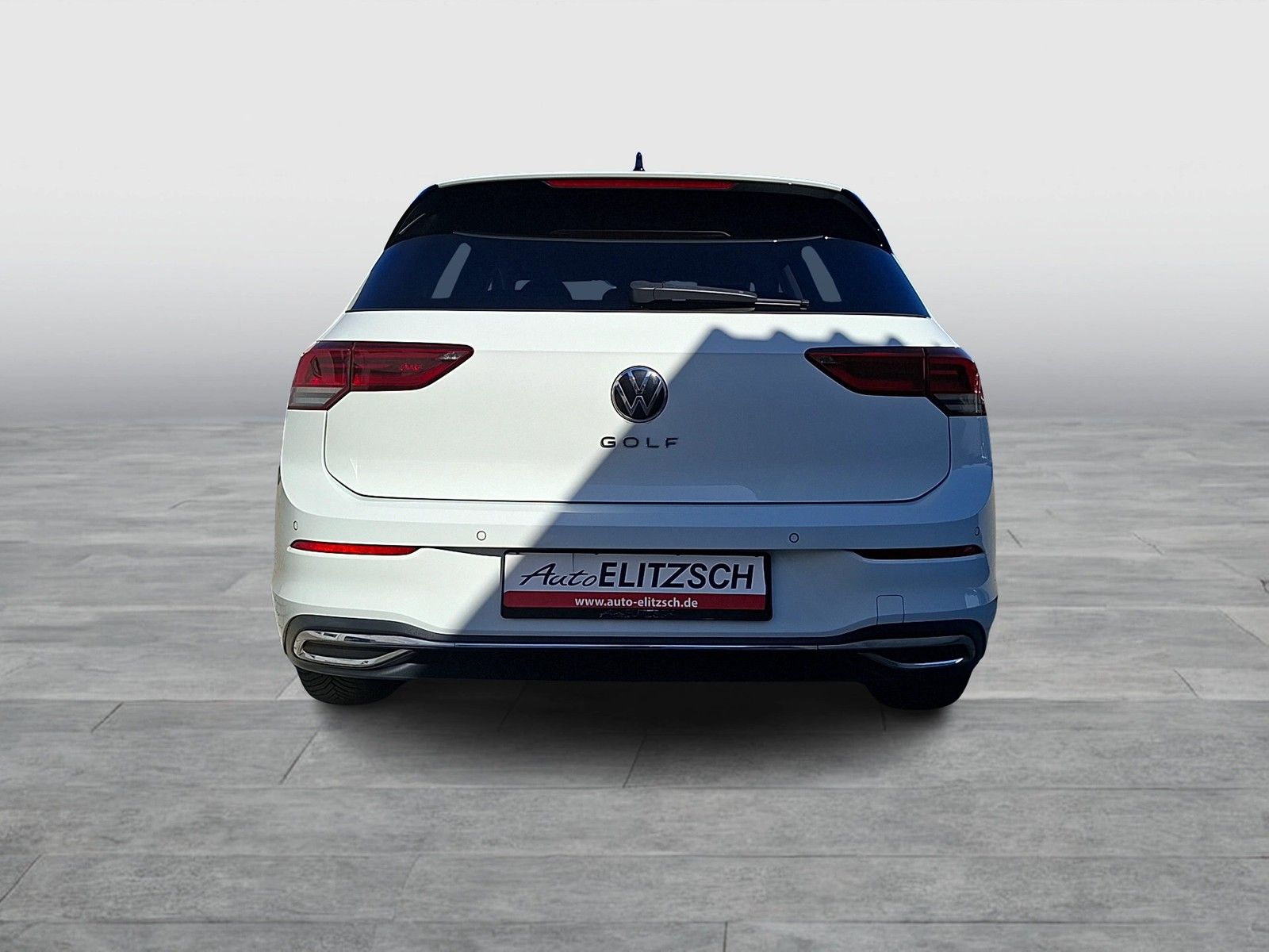 Fahrzeugabbildung Volkswagen Golf VIII TSI Active LED Navi AID SHZ PDC