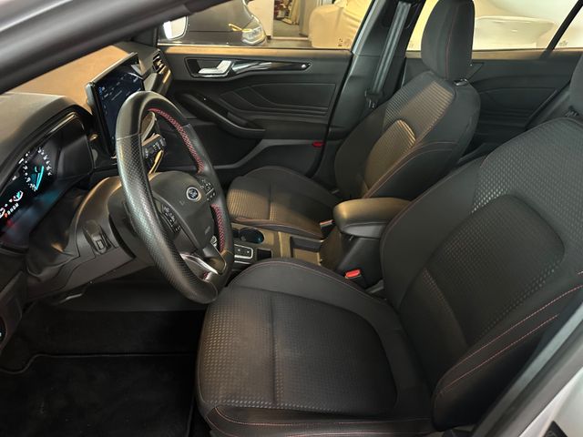 Fahrzeugabbildung Ford Focus Turnier ST-Line*Automatik*SYNC4*Scheckh.