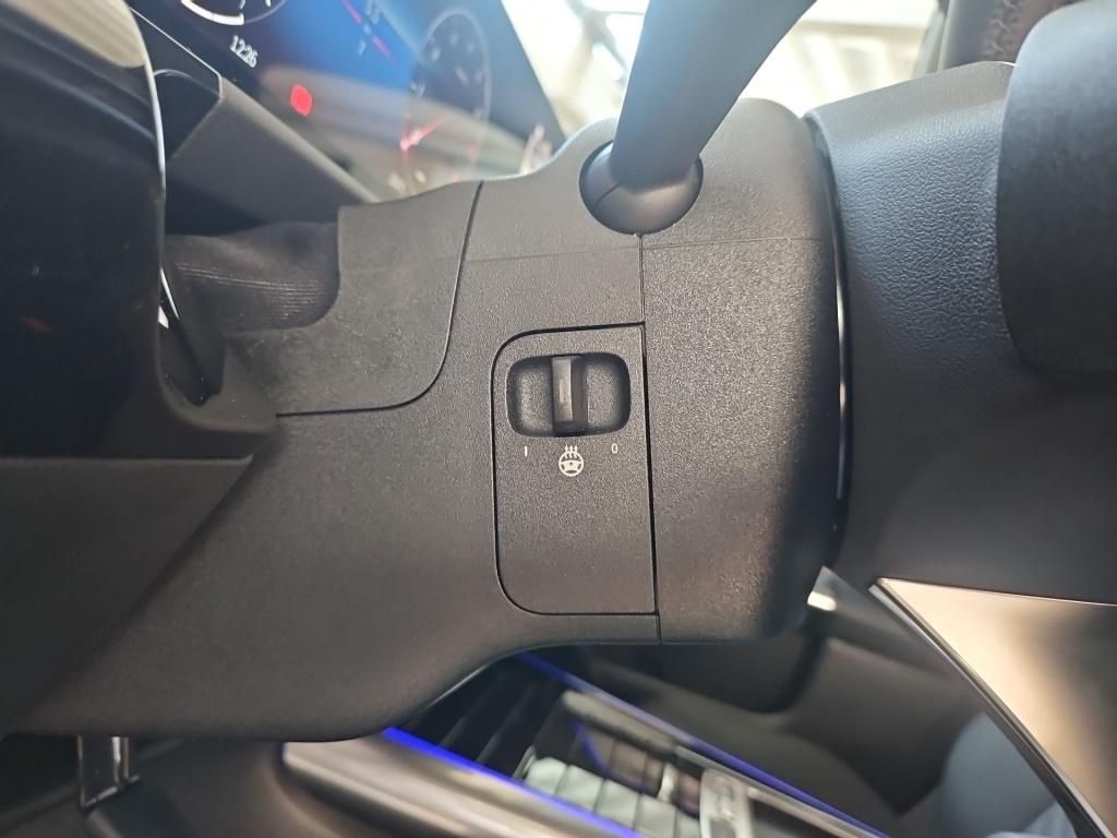 Fahrzeugabbildung Mercedes-Benz GLA 200 + PROGRESSIVE+NIGHT+AHK+KEYLESS+WINTER +