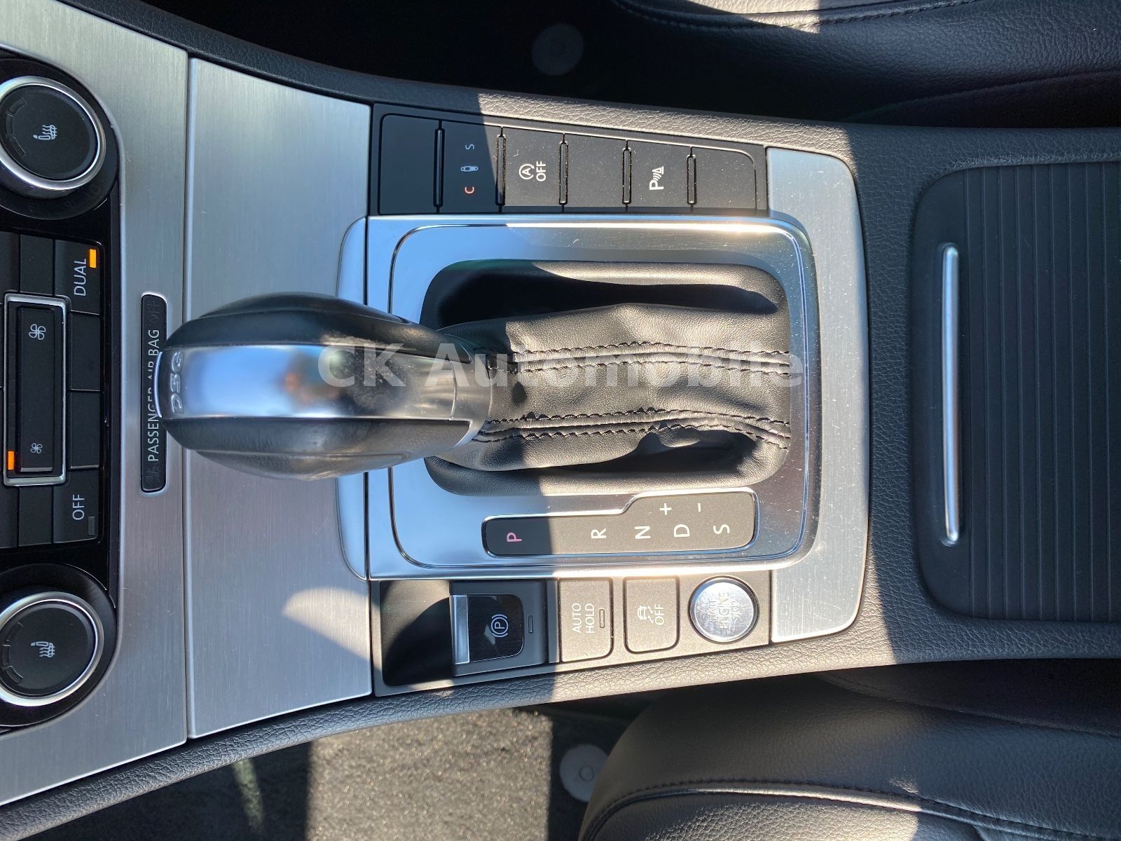 Fahrzeugabbildung Volkswagen Passat Variant Comfortline BM/DSG/Navi/Bi-Xenon