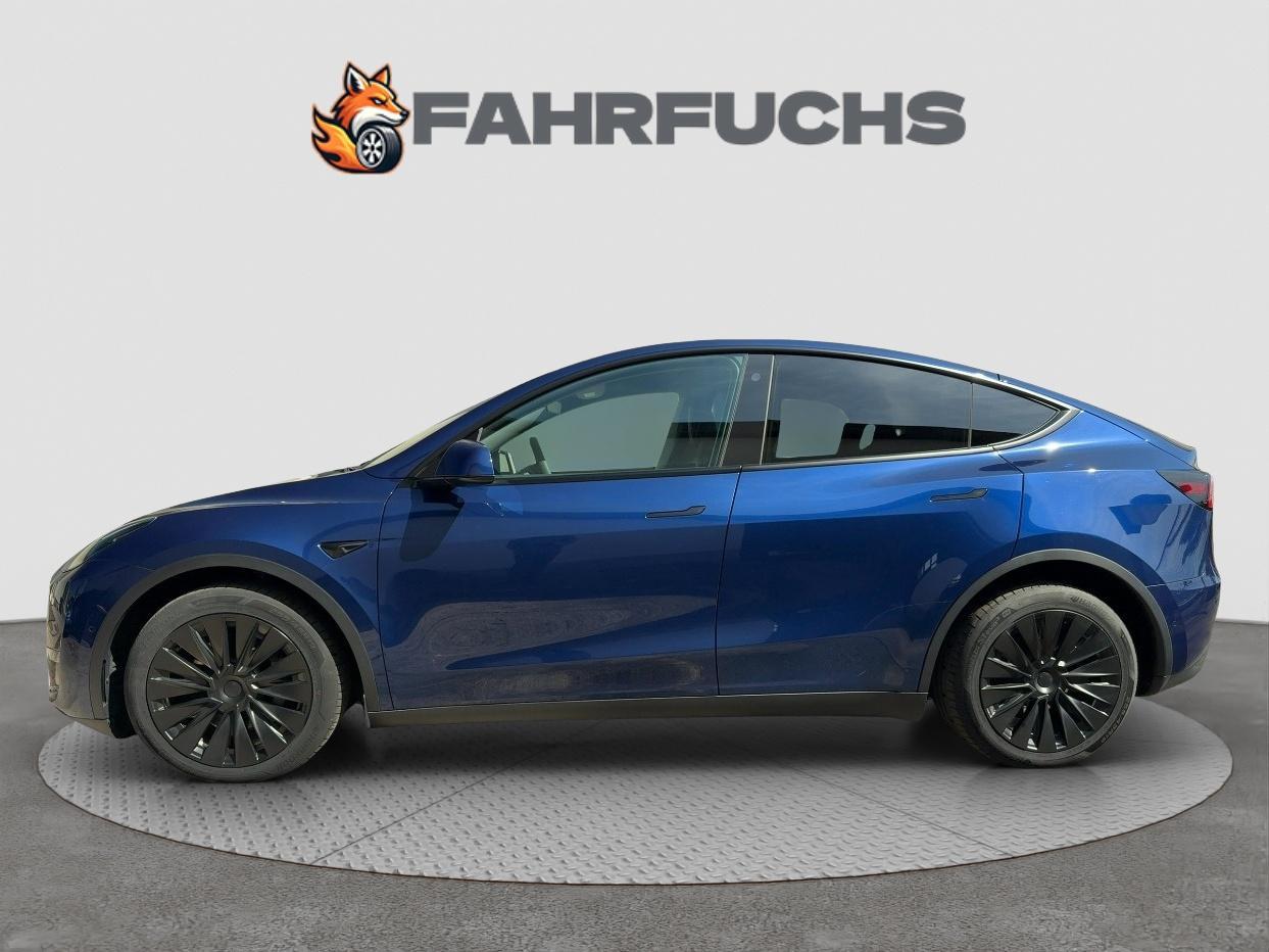 Tesla Model Y Long Range AWD, Garantie, 8-fach bereift