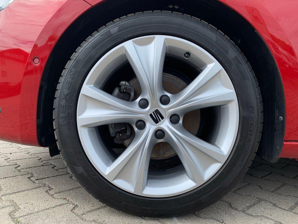 Seat Leon FR 1.5 TSI PANO+SHZ+PDC+FULL-LINK+LED+ACC