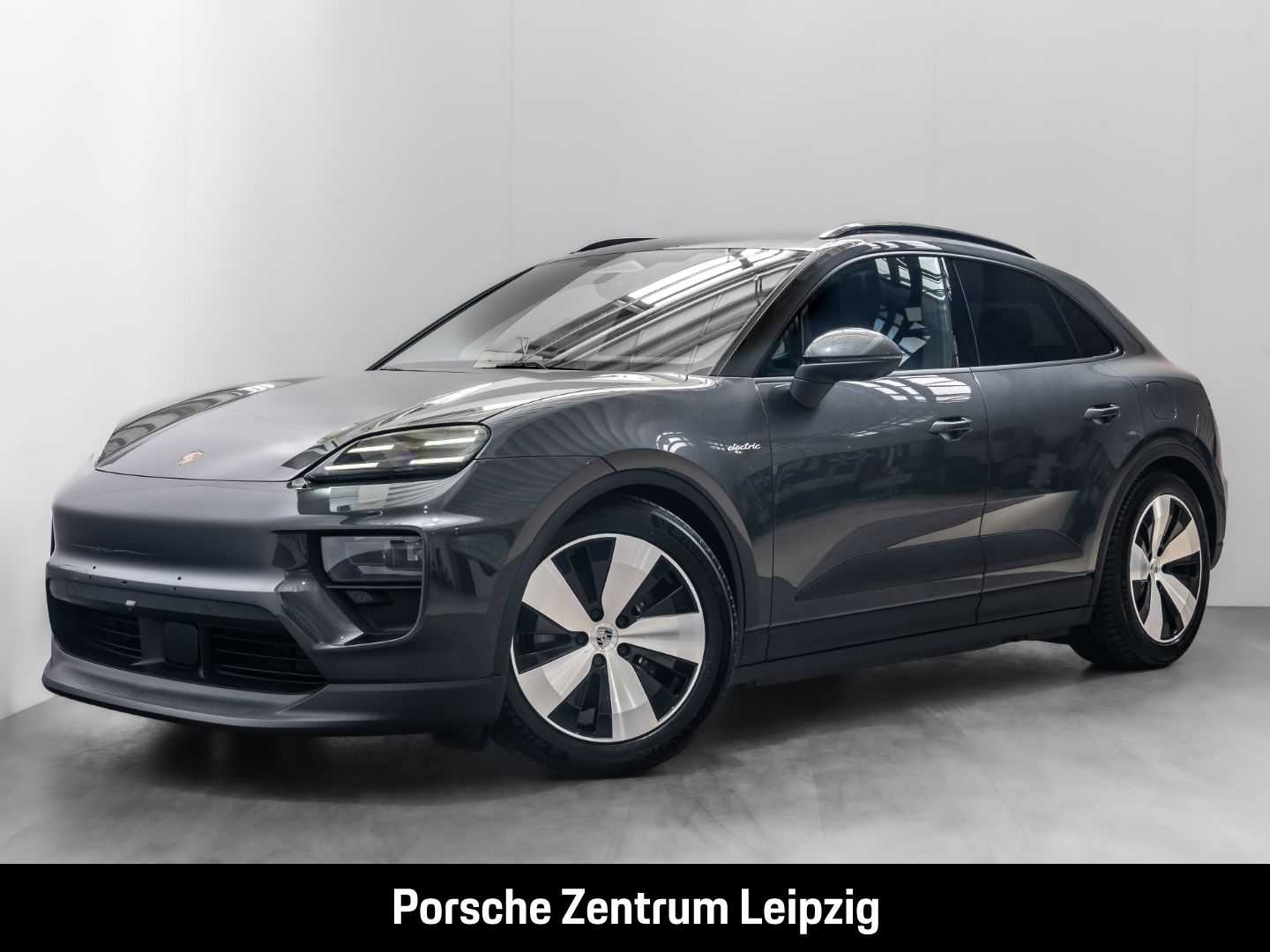 PORSCHE Macan 4 Leder Luftfederung ACC AHK 360Grad Panor