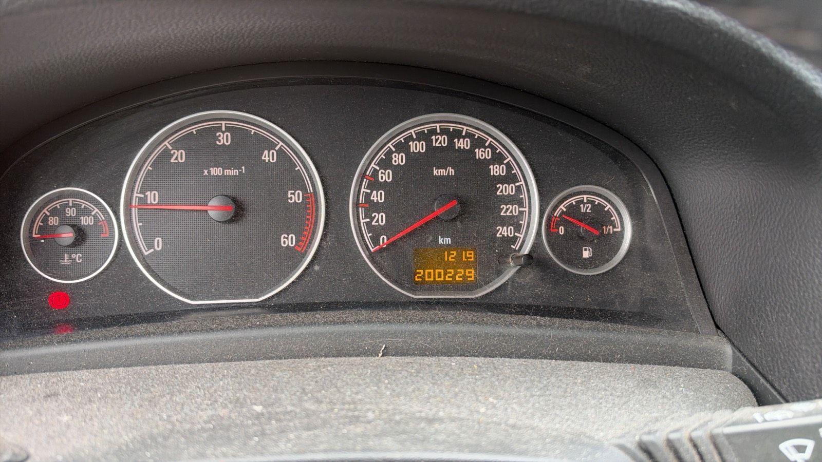 Opel Vectra 2006 — photo 9