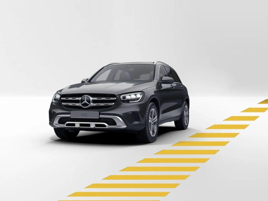 Mercedes-Benz GLC 300 4M DISTRO LED AHK PANO NAVI+ KAMERA ADV.
