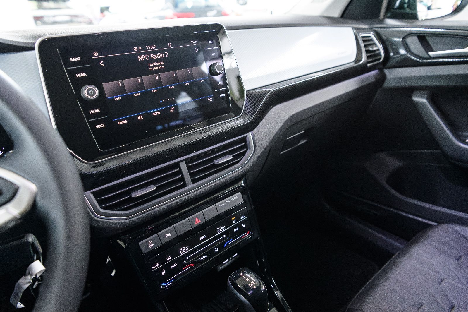 Fahrzeugabbildung Volkswagen T-Cross 1.0 TSI 85 kw Energy DSG+AHK+Kamera