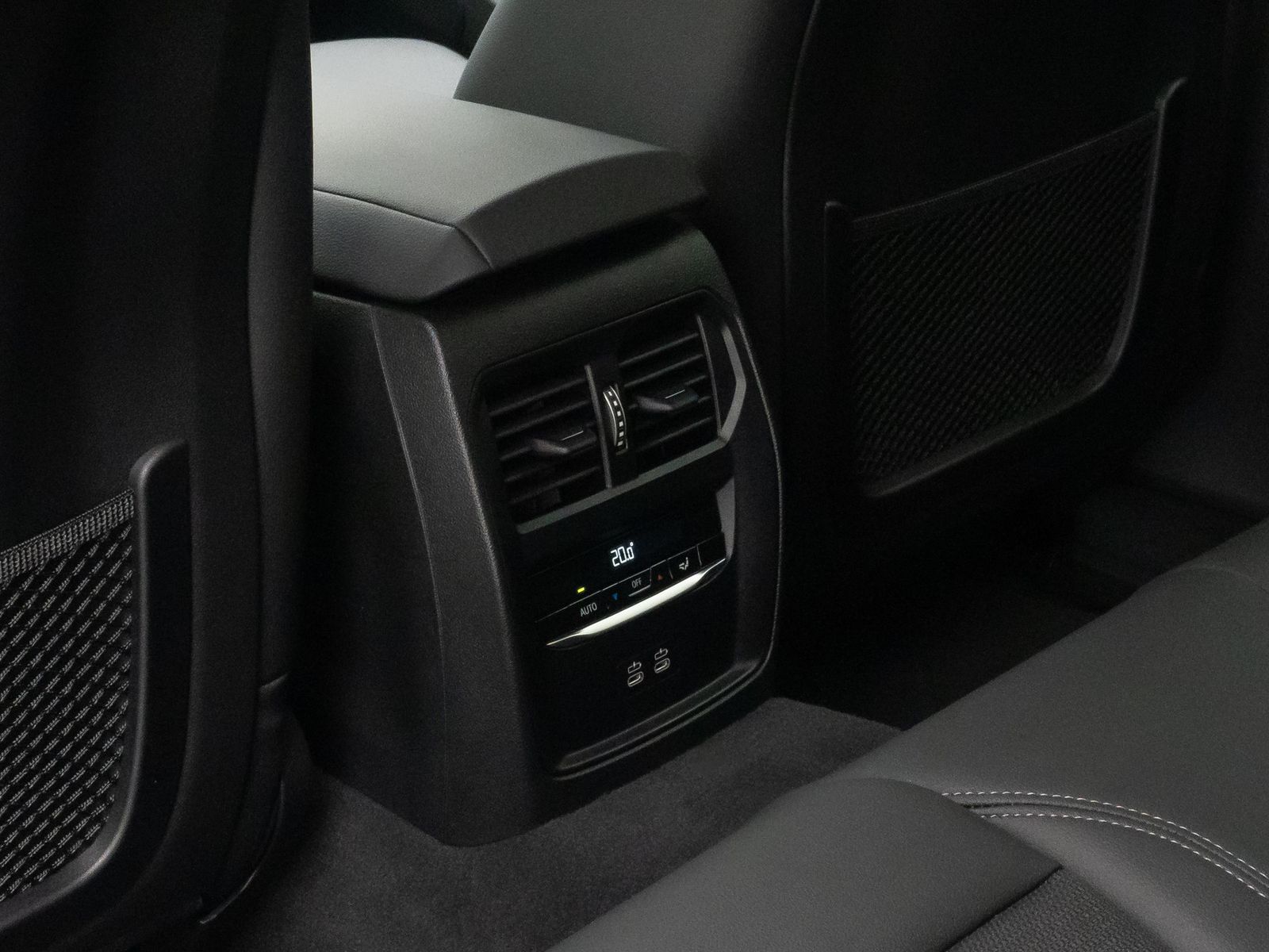 Fahrzeugabbildung BMW i4 eD35 GC Kamera DAB GeschwindigReg Widscreen