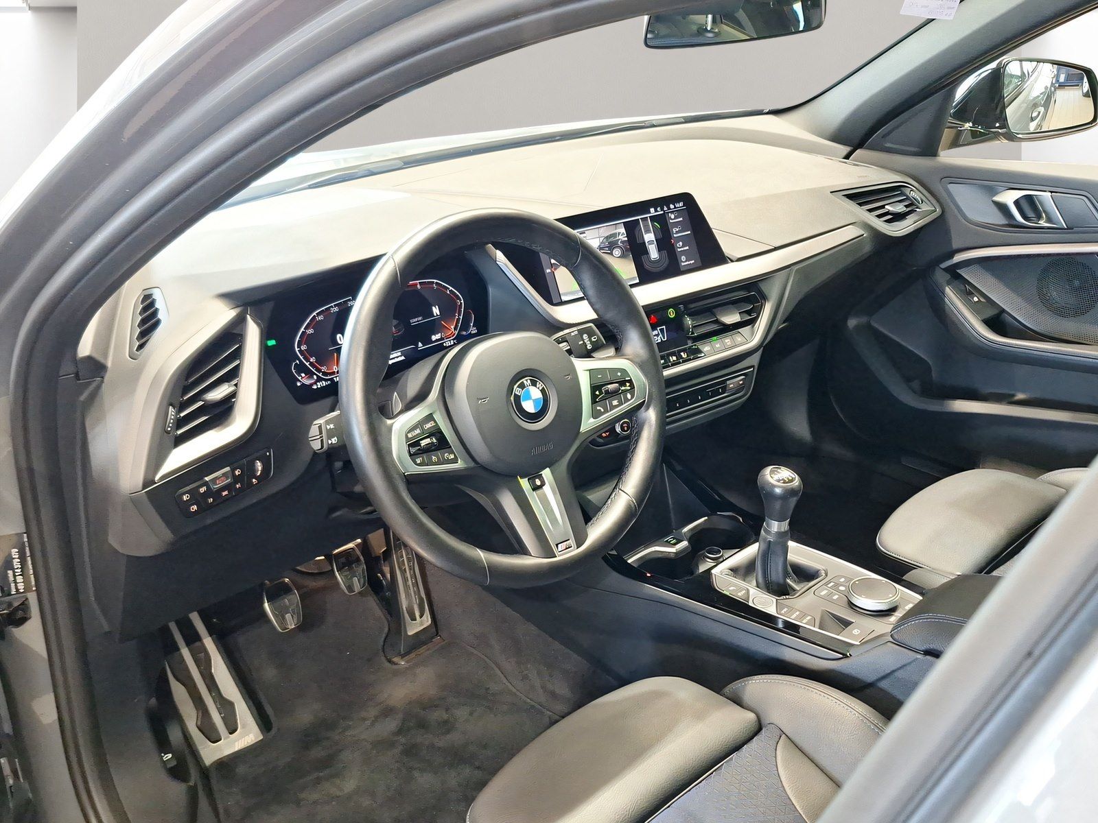 BMW 118i M Sport LiveCockpitProf Kamera Pano.Dach foto 4