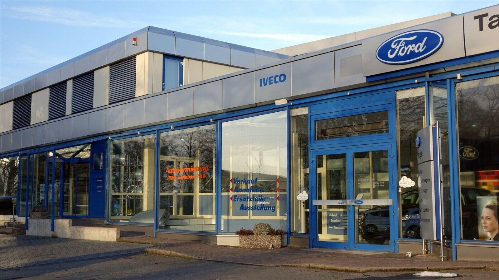 showroom-image-bottom