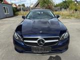 Mercedes-Benz E 220 E -Klasse Coupe E 220 d - Mercedes-Benz E 220 mit Diesel-Antrieb: Coupe, mit Navigationssystem
