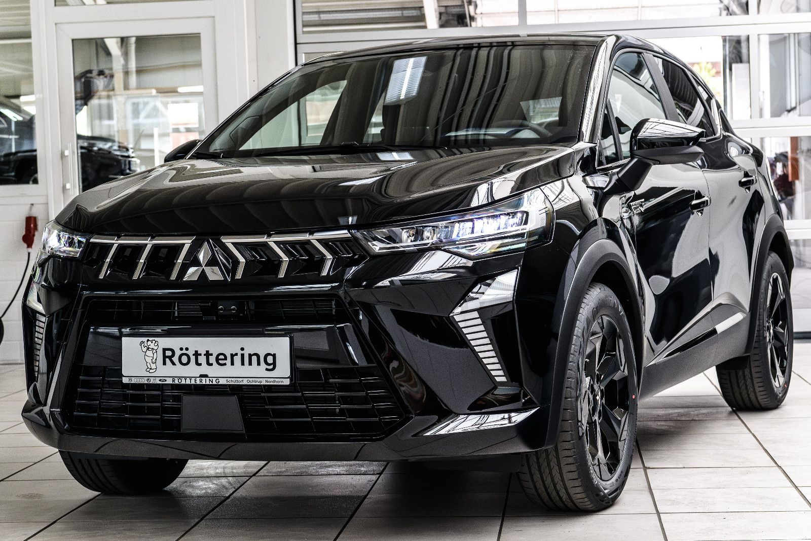 Fahrzeugabbildung Mitsubishi Diamant PLUS Black  Edition 1.8 HEV  +LED +