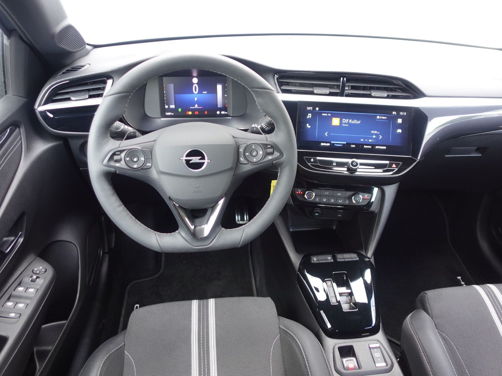 Fahrzeugabbildung Opel Corsa 1.2Turbo GS Allwetter, Sitzh.,IntelliLux