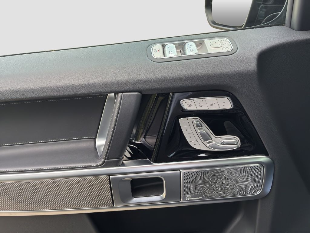 Fahrzeugabbildung Mercedes-Benz G 450 d NIGHT*AHZV*GSHD*DISTR*M-BEAM*STHZG*360°*