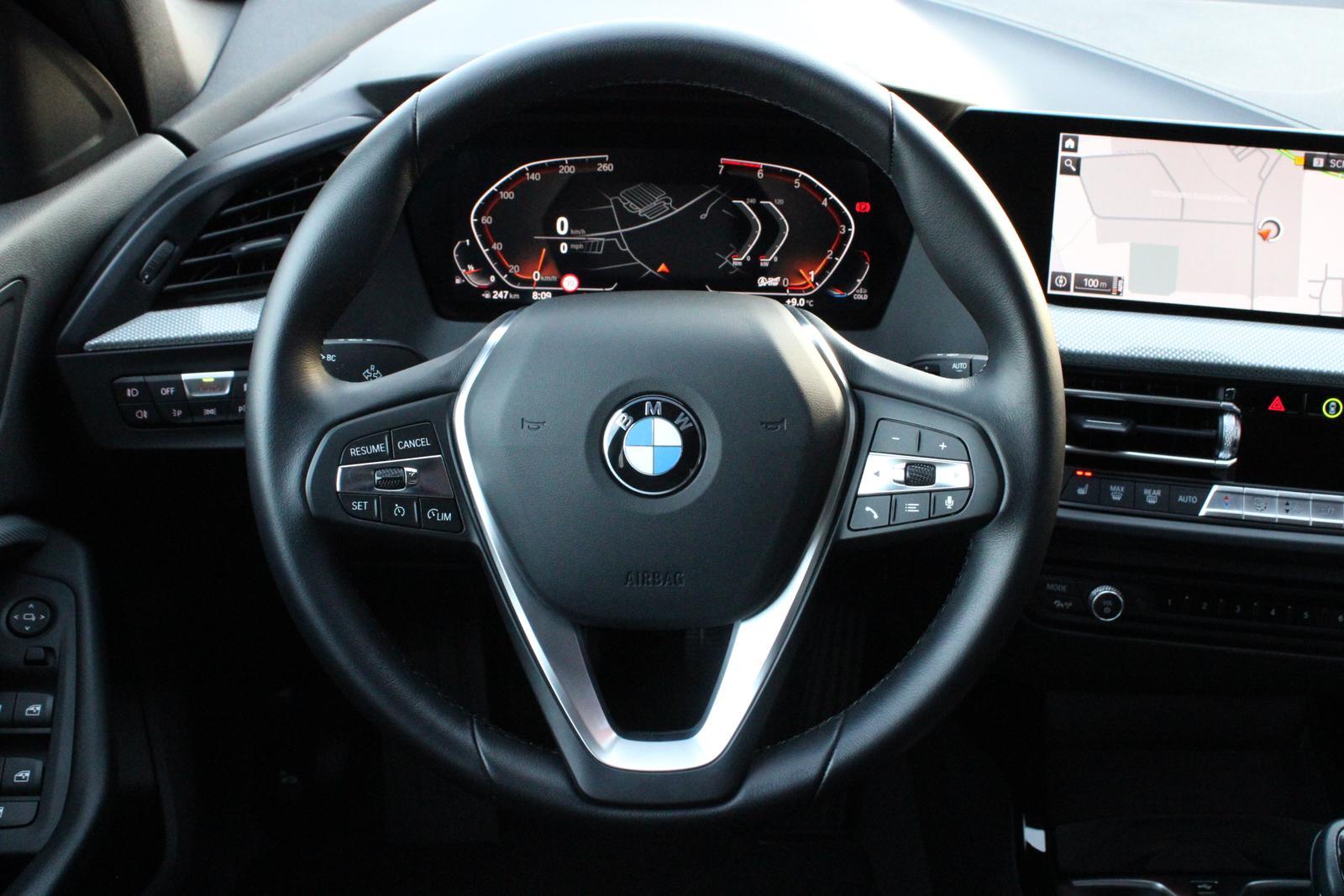 BMW 118 i *LIVE COCKPIT*LED*NAVI*PANORAMADACH*SHZ*, миниатюра 10