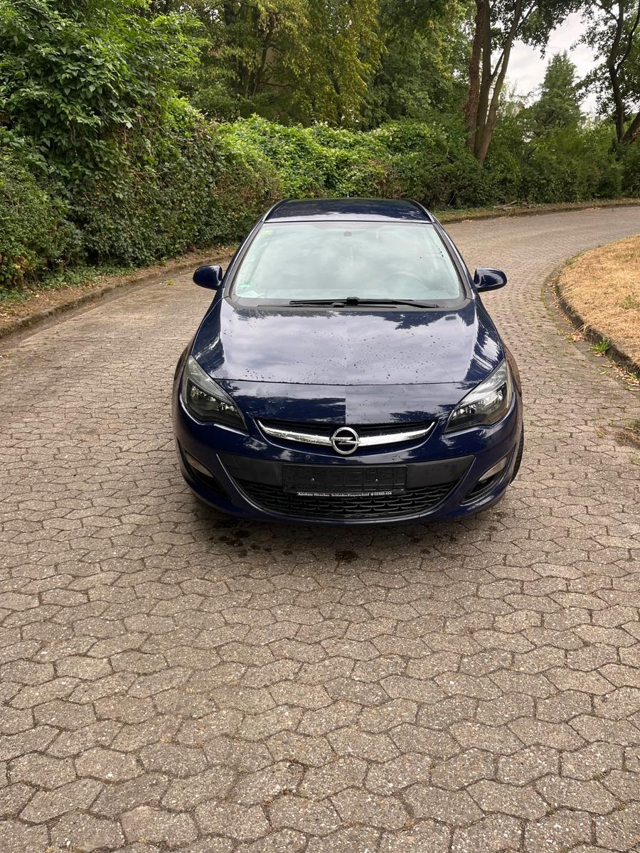 Opel Astra 2012 — photo 5