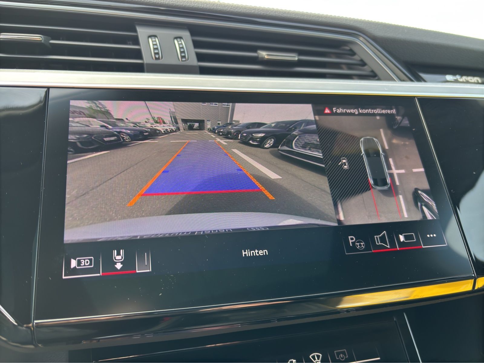Audi Q8 e-tron - Bild 22