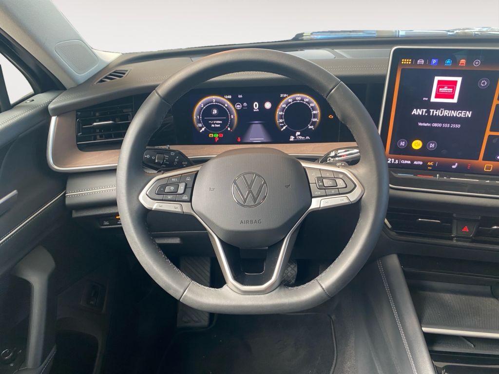 Fahrzeugabbildung Volkswagen Tayron 2.0 TDI 4MOTION DSG Elegance AHZV Standhe