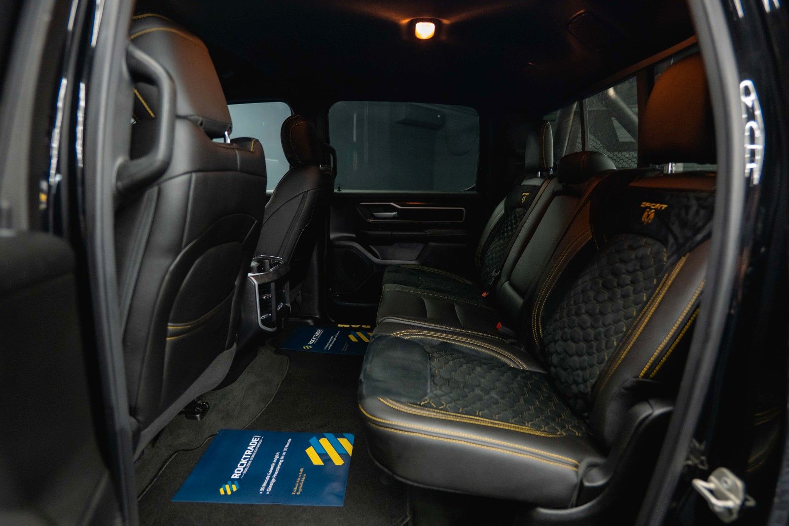 Fahrzeugabbildung Dodge RAM 5.7 V8 GOLD EDITION OFFROAD 4x4 UNFALLFREI
