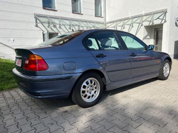 BMW 318 - 4