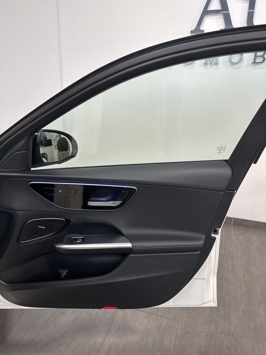 Fahrzeugabbildung Mercedes-Benz C 200d T Avantgarde NAV+LED+ACC+DISTRONIC+VCOCK