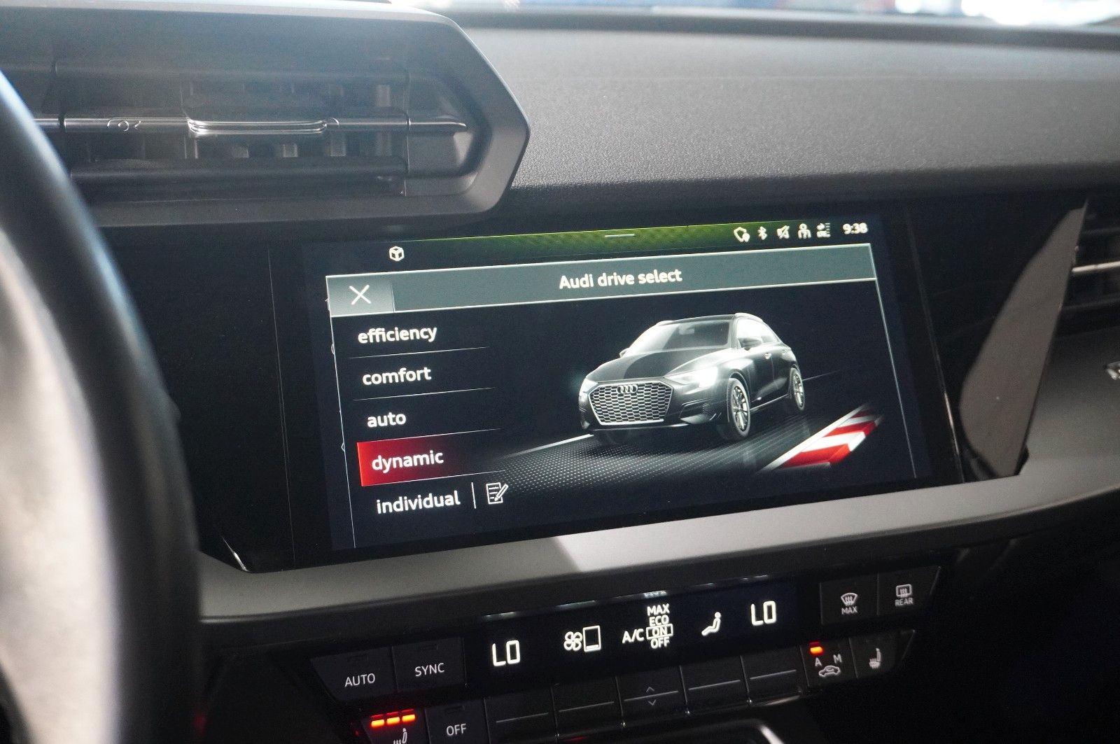 Fahrzeugabbildung Audi A3 Sportback 35 TFSI NAVI/LED/SPORT/SHZ/VIRT/DAB