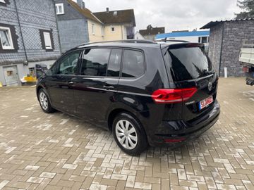 Volkswagen Touran - 7