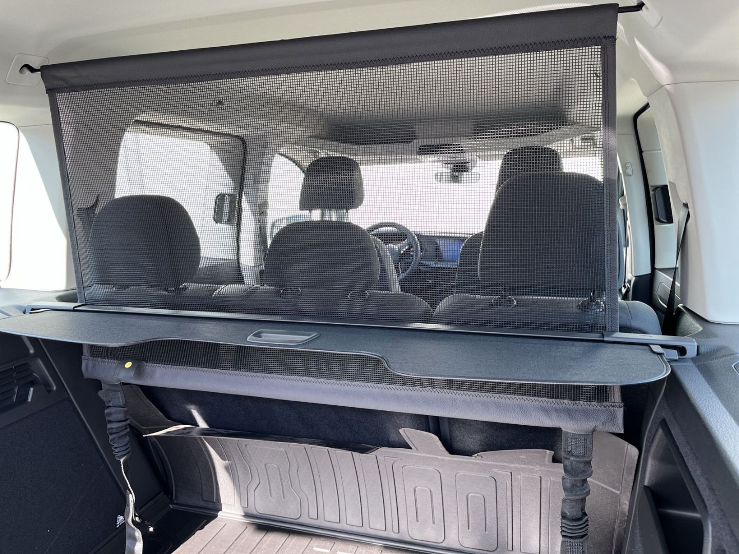 Fahrzeugabbildung Ford Tourneo Connect Trend AHK-abnehmbar Digitales Co