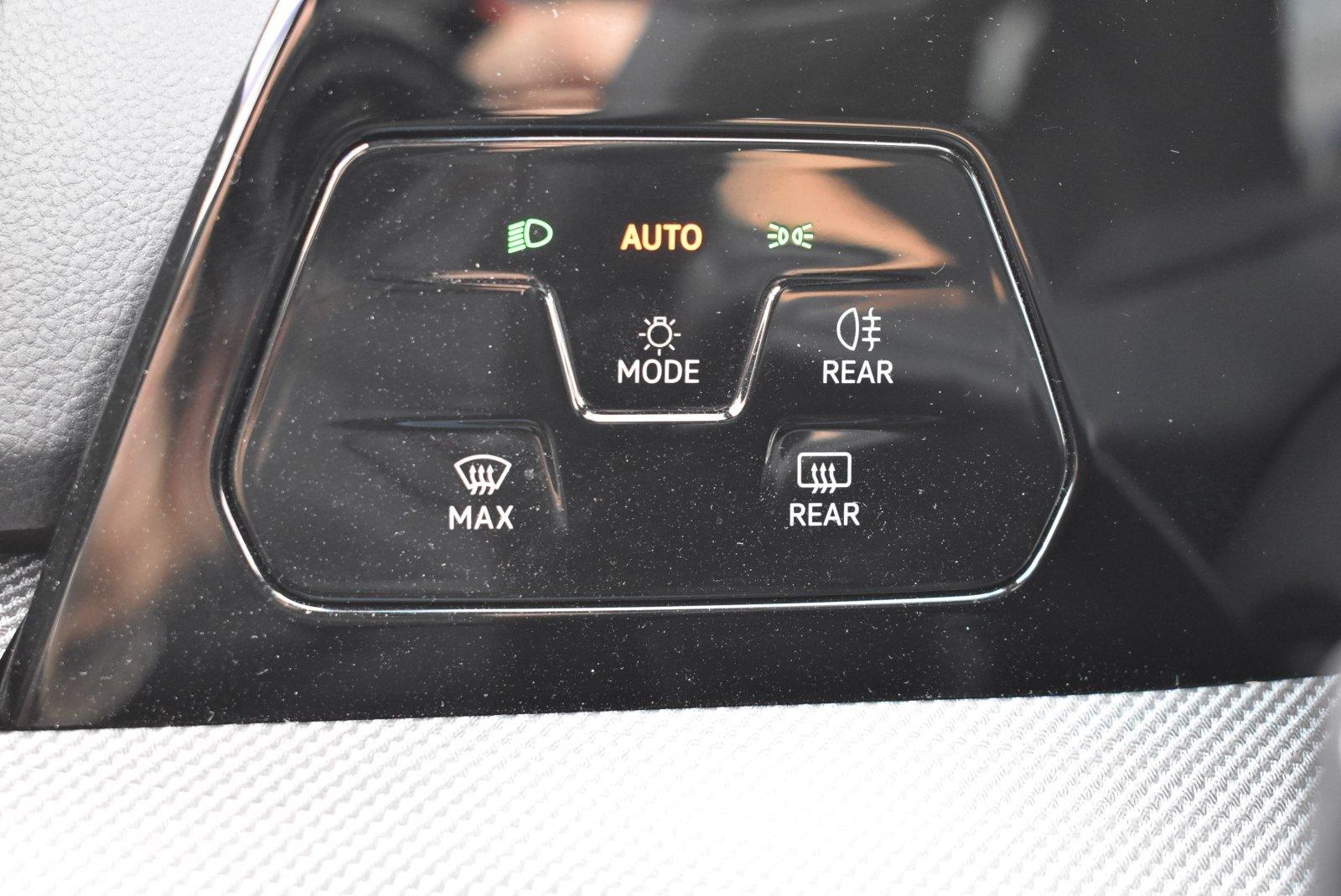 Volkswagen Golf VIII 1.5 eTSI R-Line APP LED Winterpaket, миниатюра 27