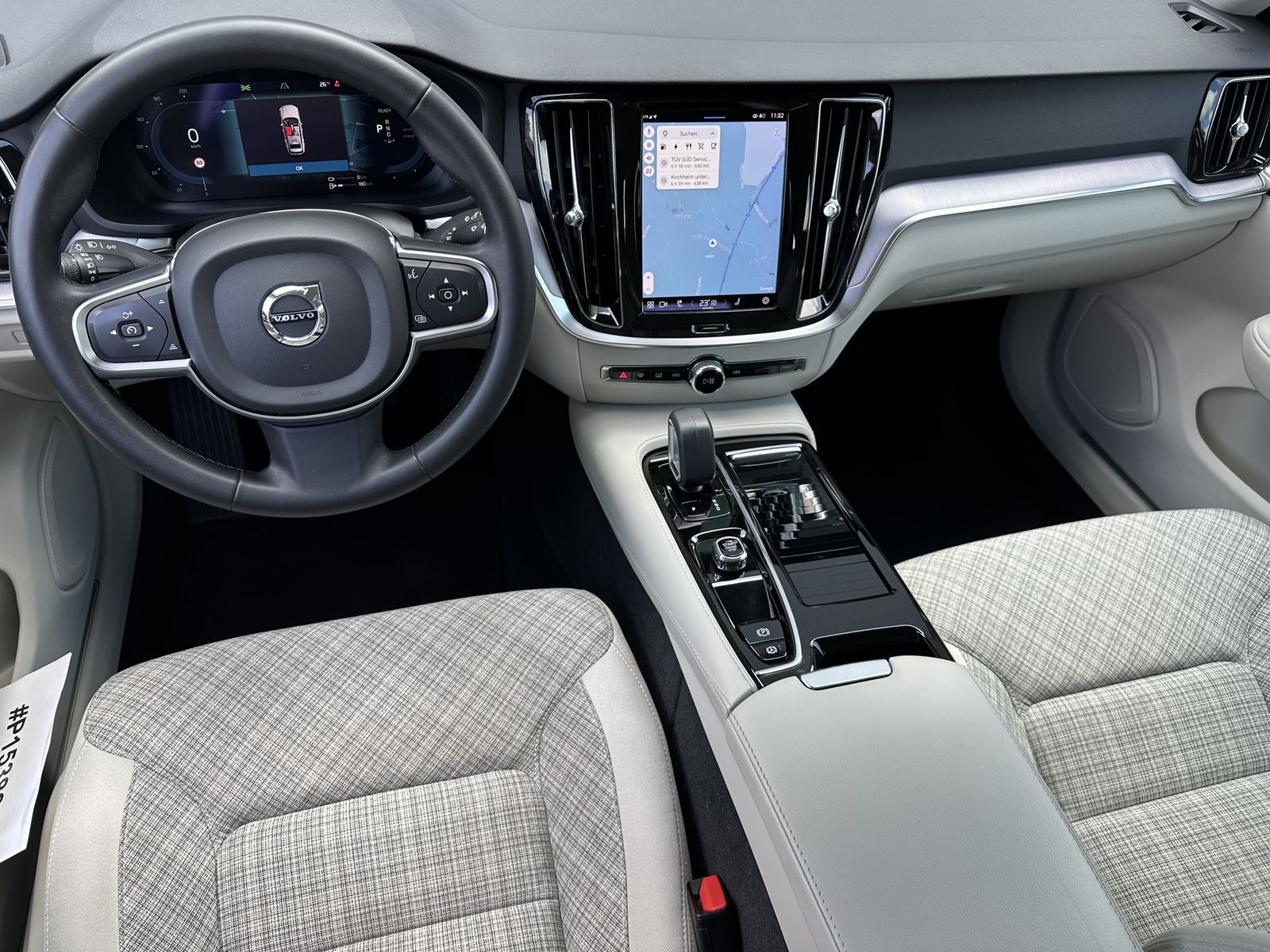 Fahrzeugabbildung Volvo V60 T6 AWD Recharge Core NAV+LED+ACC+STHZG+18ZO
