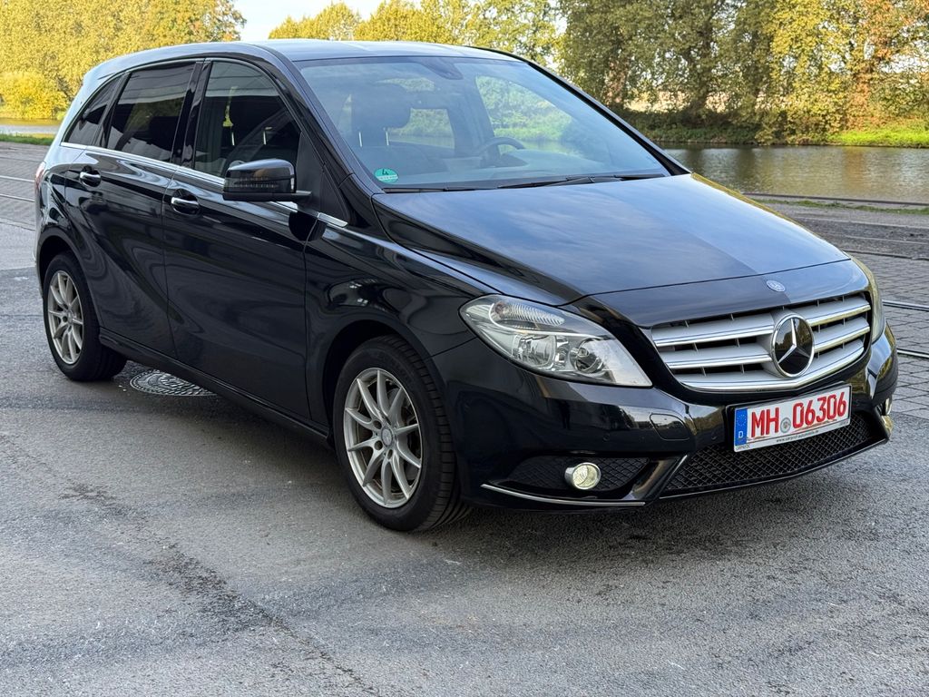 Image of Mercedes-Benz B 200