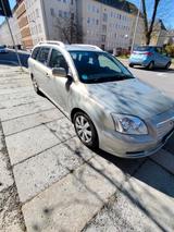 Toyota Avensis - Toyota Avensis in Chemnitz