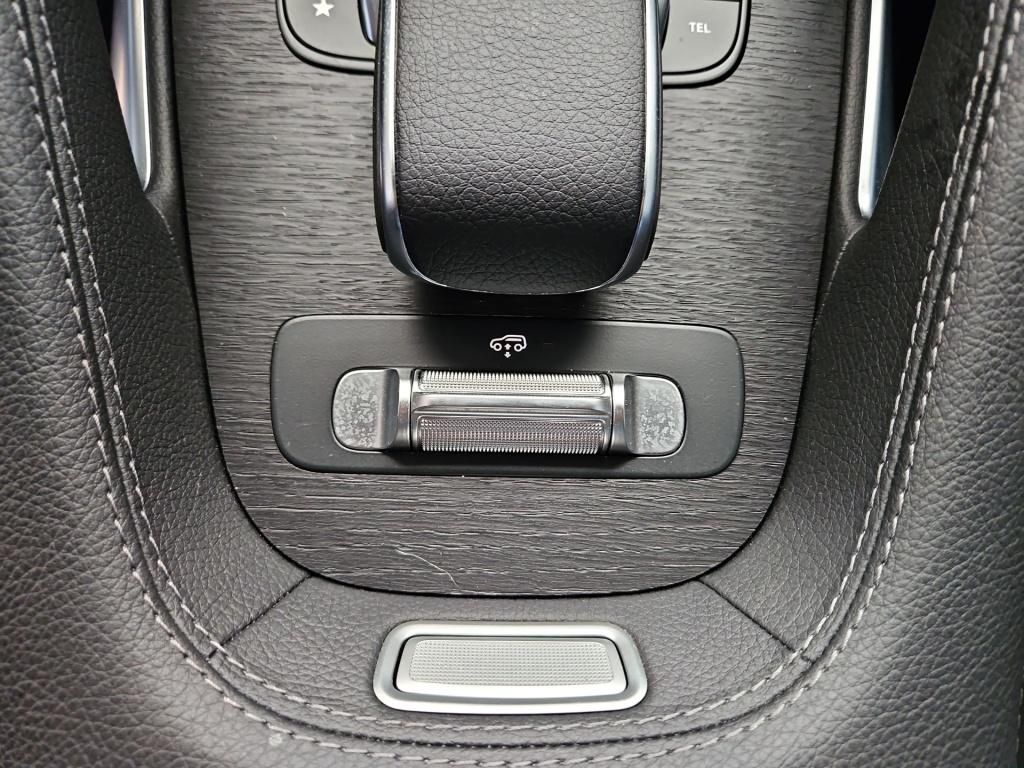 Fahrzeugabbildung Mercedes-Benz GLE 300 d 4M AHK Pano SDHZ Sitzklima Airmatic